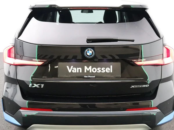 BMW iX1 (2023) — foto 11 van 25