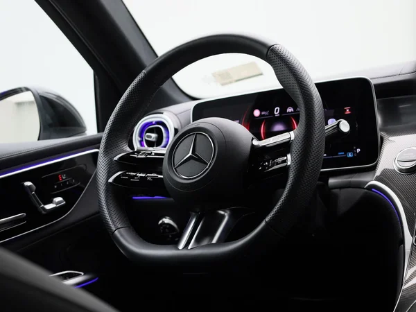 Mercedes-Benz GLC (2025) — foto 39 van 50