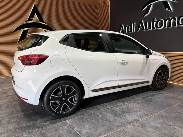 Renault Clio (2019) — foto 14 van 22