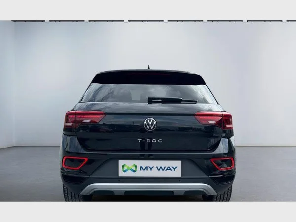 Volkswagen T-Roc (2023) — foto 24 van 29