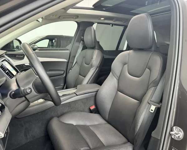 Volvo XC90 (2024) — foto 14 van 30