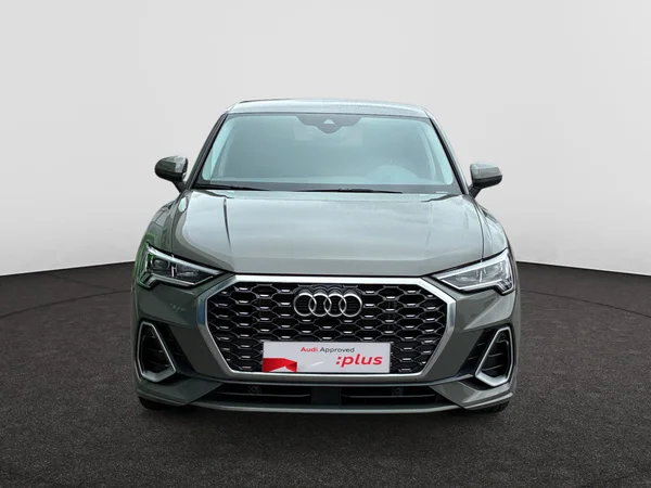 AUDI Q3 Sportback (2025) — foto 20 van 24