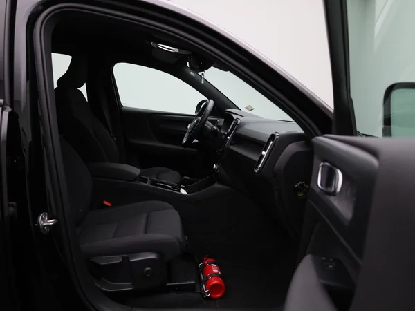Volvo XC40 (2023) — foto 27 van 41