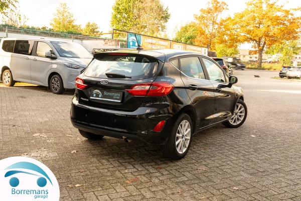 Ford Fiesta (2020) — foto 2 van 35