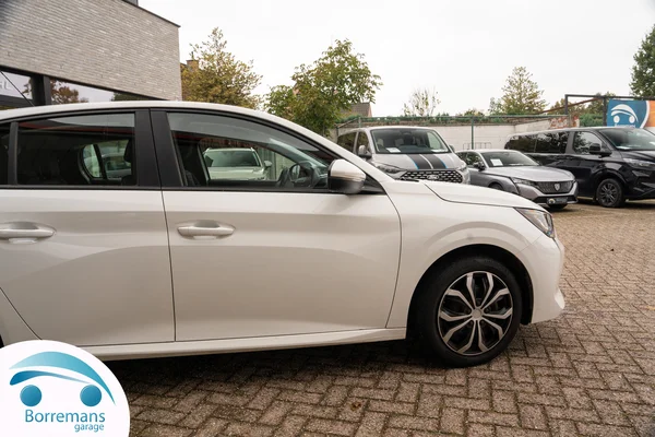Peugeot 208 (2021) — foto 5 van 38