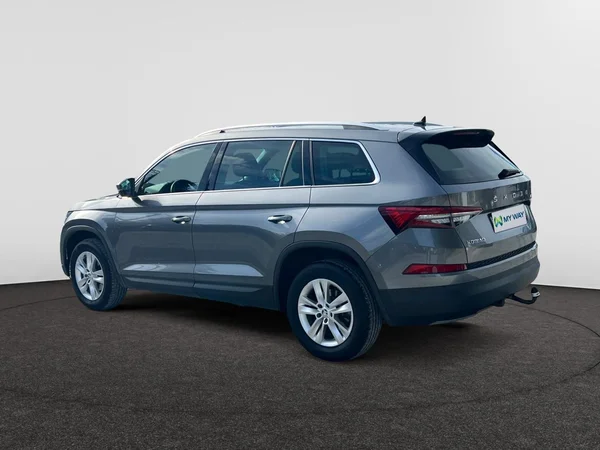 SKODA Kodiaq (2022) — foto 8 van 18
