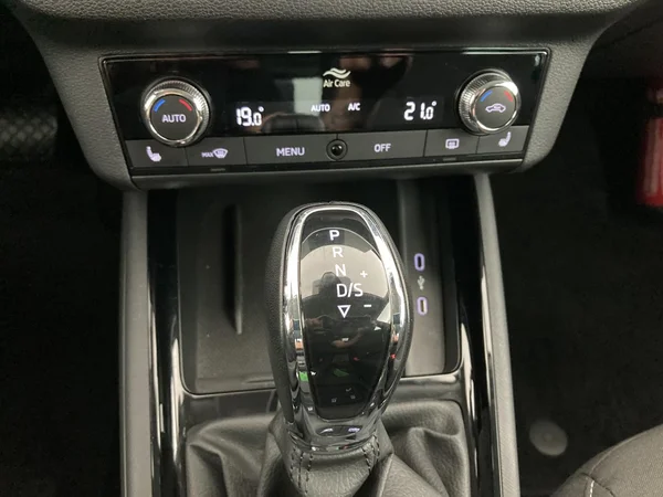 SKODA Kamiq (2022) — foto 7 van 36