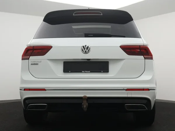 Volkswagen Tiguan Allspace (2020) — foto 17 van 30
