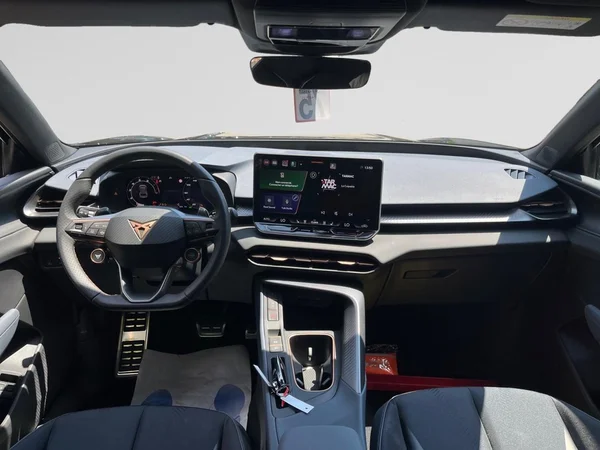 CUPRA Terramar e-Hybrid (PHEV) (2026) — foto 14 van 18