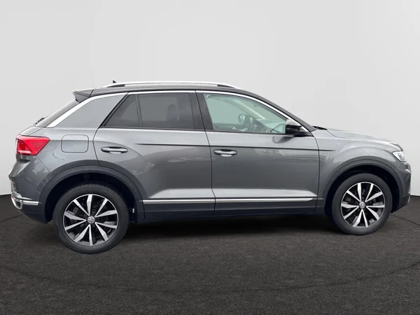 VOLKSWAGEN T-Roc (2018) — foto 20 van 22