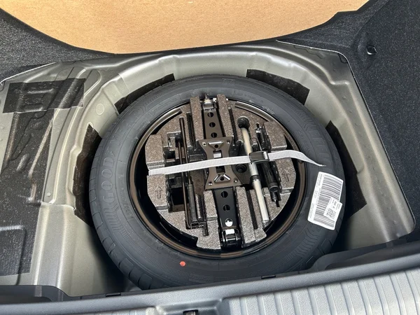 SKODA Kamiq (2025) — foto 2 van 10