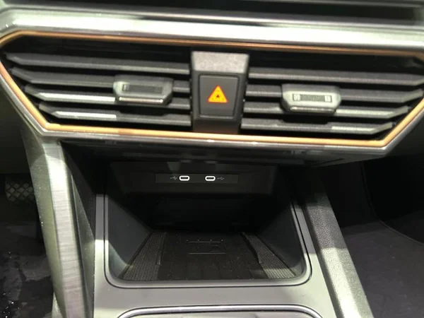 CUPRA Formentor Dsl (2022) — foto 15 van 31