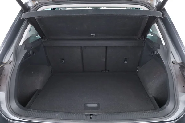 Volkswagen Tiguan (2019) — foto 8 van 16