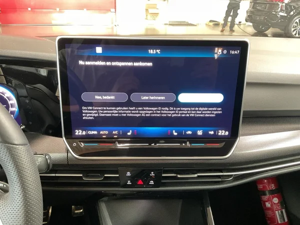 VOLKSWAGEN Golf VIII SW (2025) — foto 5 van 22