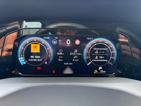 VOLKSWAGEN Golf VIII SW (2024) — foto 19 van 19