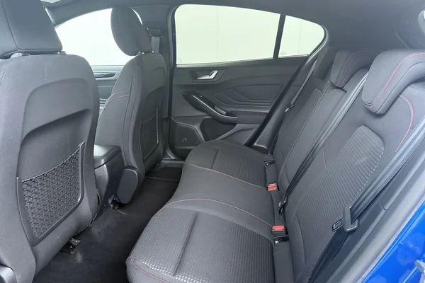 Ford Focus (2021) — foto 15 van 16