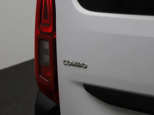 Opel Combo Life (2022) — foto 26 van 37