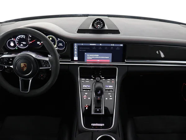 PORSCHE Panamera (2020) — foto 36 van 36