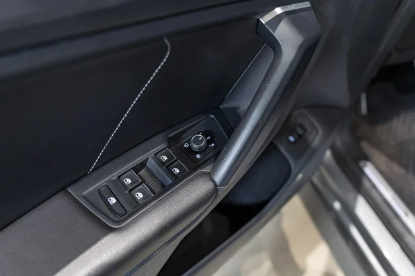 Volkswagen Tiguan (2020) — foto 2 van 43