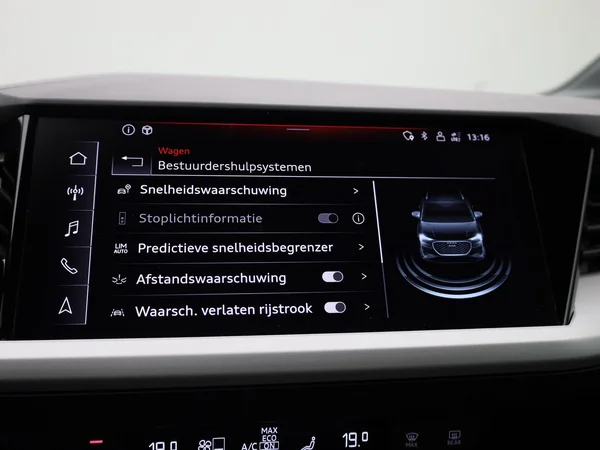 Audi Q4 e-tron (2023) — foto 28 van 43