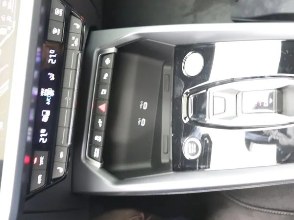 AUDI A3 Sportback PHEV (2025) — foto 18 van 25