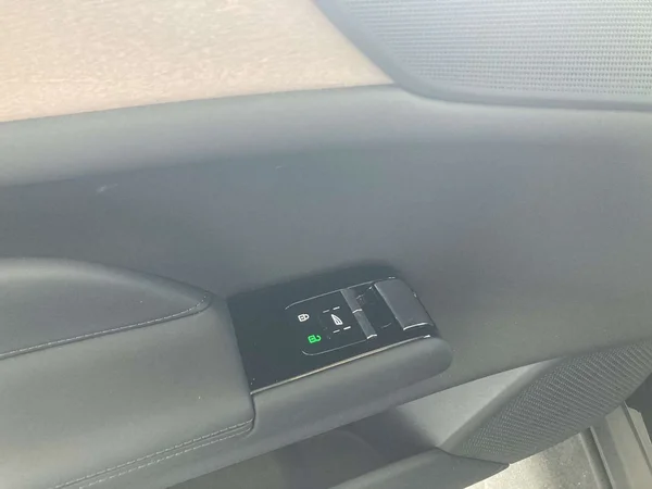 Volvo ES90 — foto 11 van 19