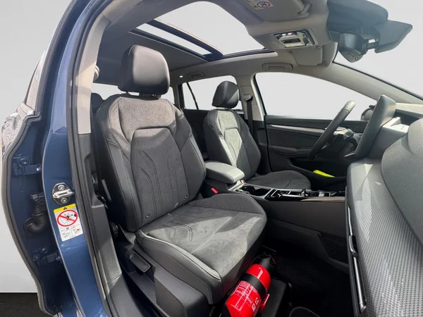 VOLKSWAGEN Golf VIII SW (2026) — foto 18 van 19