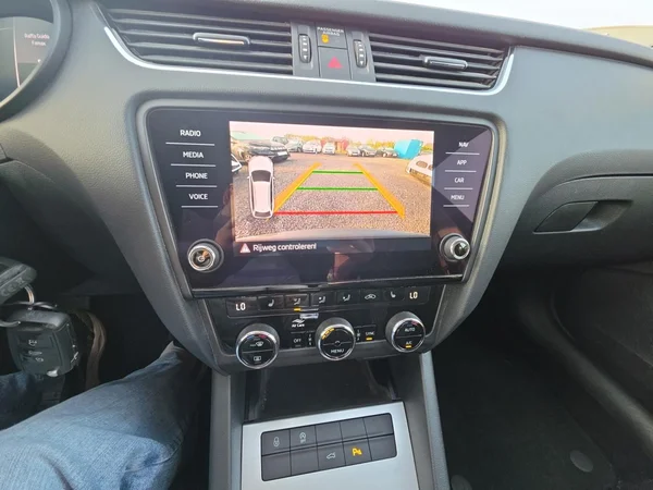 SKODA Octavia SW (2019) — foto 5 van 24