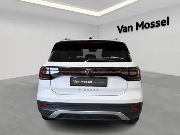 Volkswagen T-Cross (2022) — foto 15 van 20
