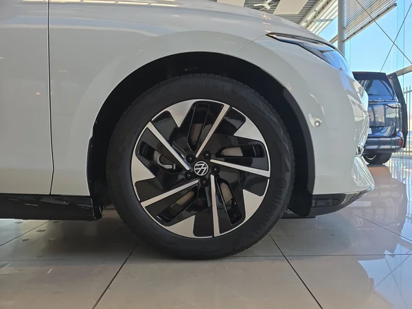 VOLKSWAGEN ID.7 (2024) — foto 19 van 22