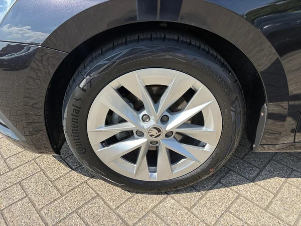SKODA Octavia Combi Dsl (2022) — foto 17 van 24