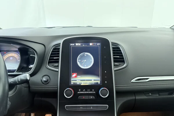 Renault Grand Scenic (2019) — foto 3 van 18