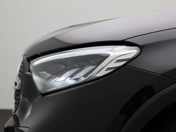 Mercedes-Benz GLC (2025) — foto 8 van 43