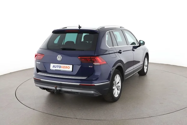 Volkswagen Tiguan (2017) — foto 12 van 16