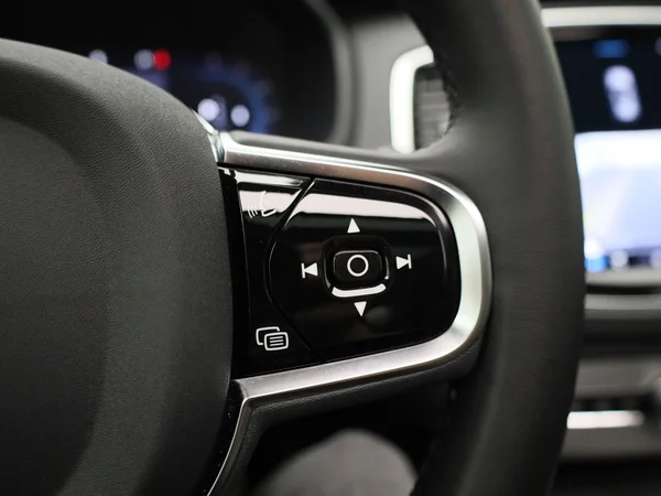 Volvo XC90 (2024) — foto 16 van 42