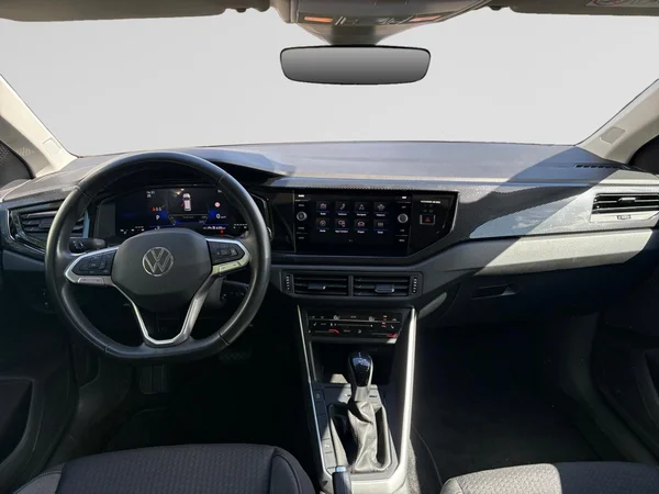 VOLKSWAGEN Polo (2024) — foto 2 van 24