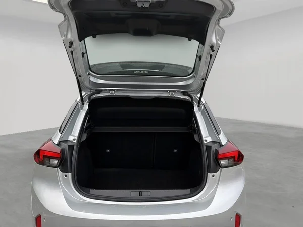Opel Corsa (2024) — foto 14 van 16