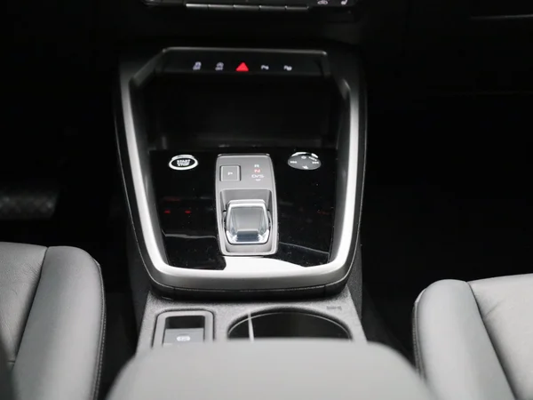 Audi A3 (2022) — foto 2 van 42