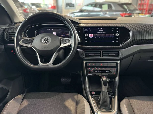 Volkswagen T-Cross (2019) — foto 16 van 16