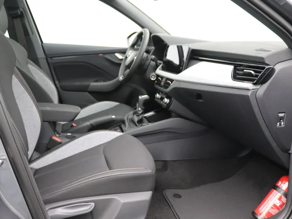 SKODA Kamiq (2024) — foto 6 van 30