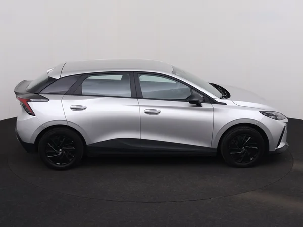 MG MG4 (2023) — foto 23 van 27