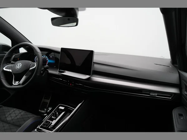 VOLKSWAGEN Golf VIII (2025) — foto 23 van 29