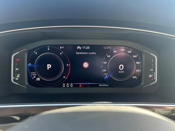 VOLKSWAGEN Tiguan Dsl (2022) — foto 5 van 31
