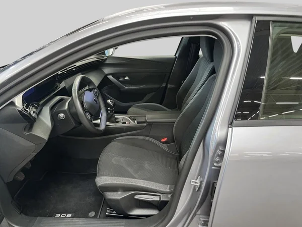 Peugeot 308 (2022) — foto 3 van 17