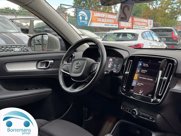 Volvo XC-40 (2020) — foto 9 van 44