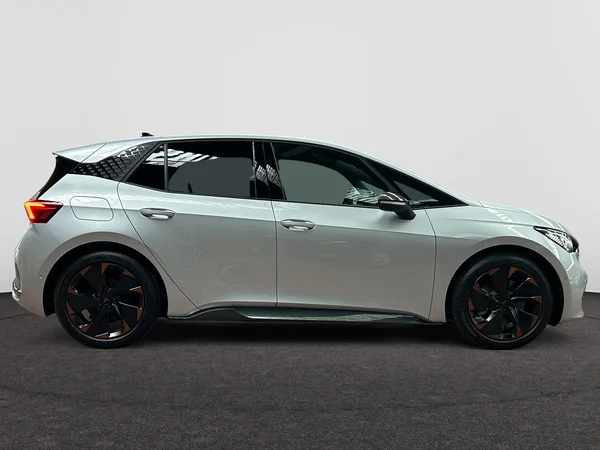 CUPRA Born (2024) — foto 7 van 17