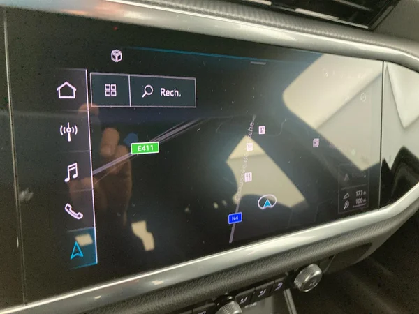 AUDI Q3 (2022) — foto 18 van 36