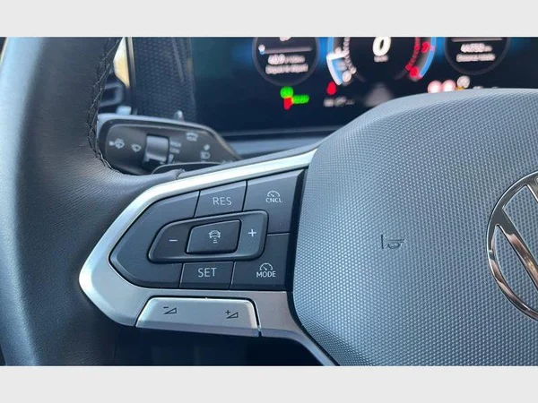 Volkswagen Tiguan (2024) — foto 6 van 27