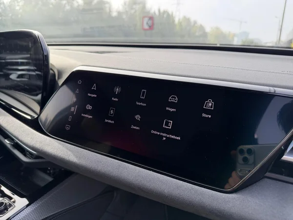 AUDI A5 Avant (2025) — foto 16 van 24