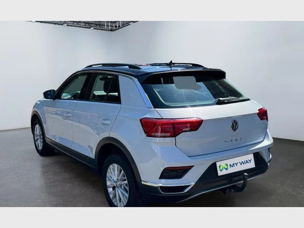 Volkswagen T-Roc (2019) — foto 26 van 28